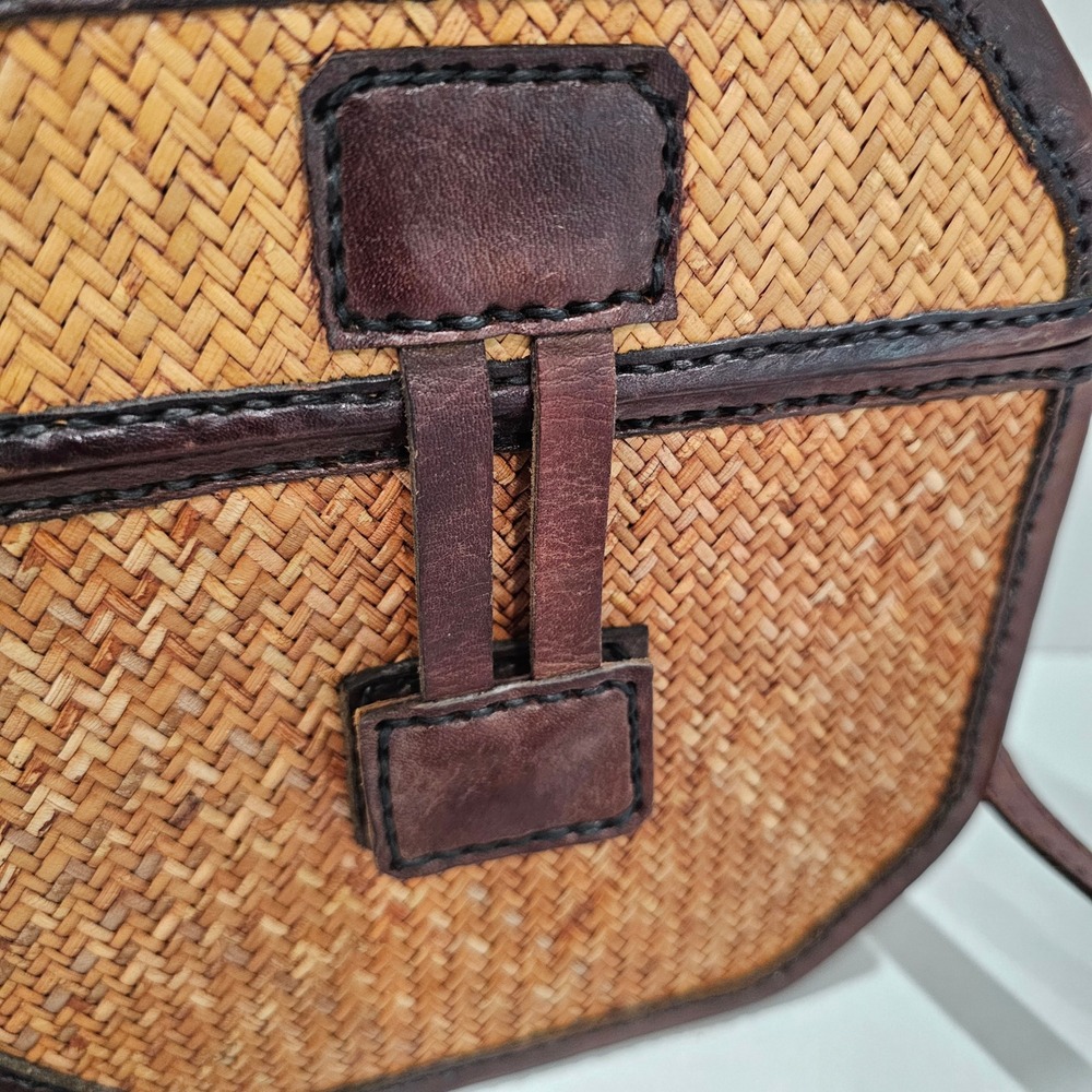 Island Imports Woven Straw Leather Crossbody Bag Vintage Hardshell Purse - Picture 12 of 14